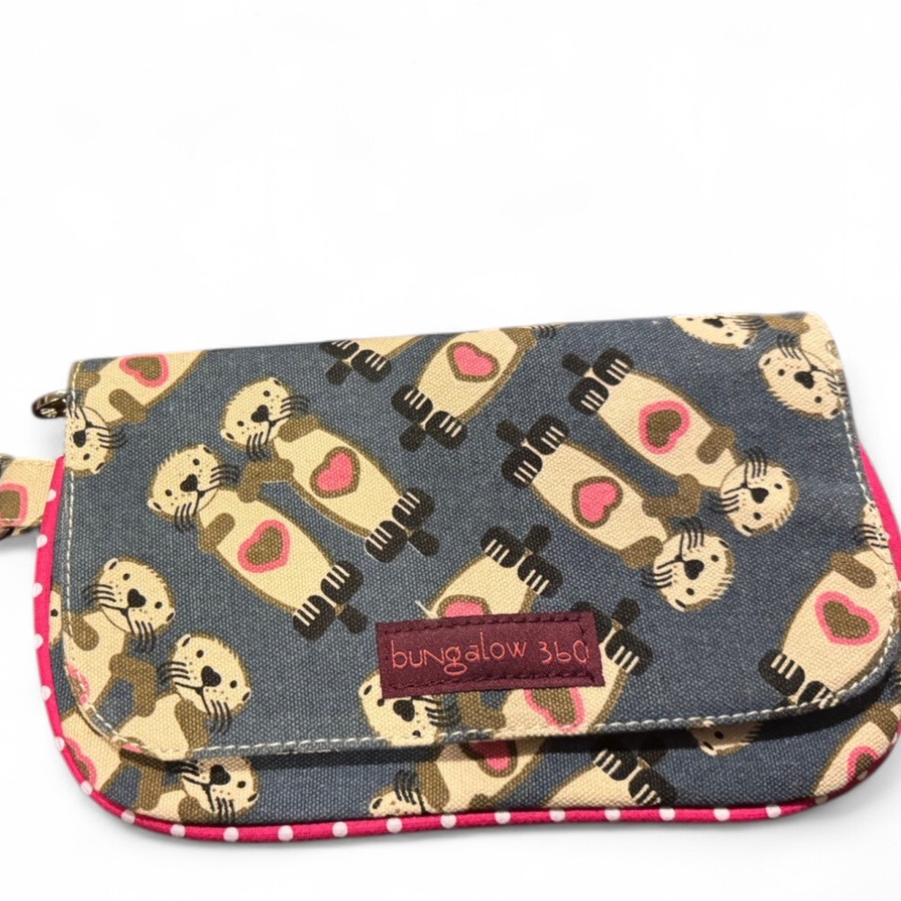 Bungalow 360  Otter Print Wallet - Greyish blue and Pink